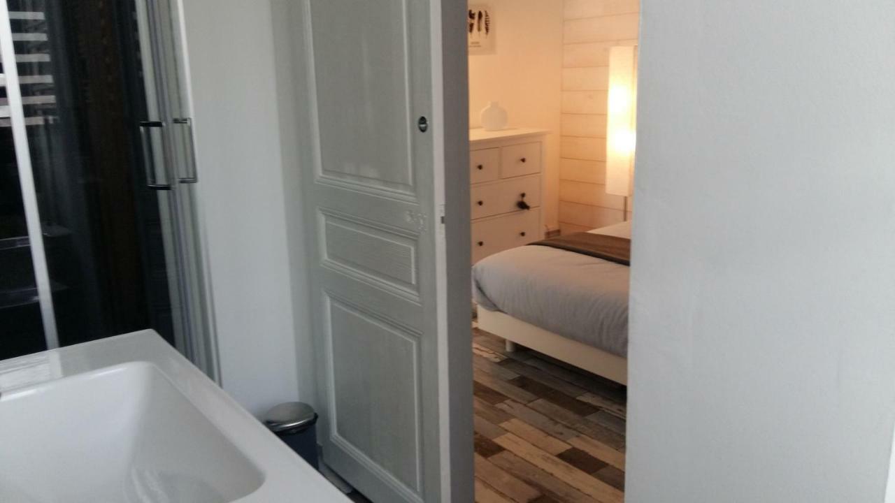100 M De La Mer, Sauna, Wifi Apartment