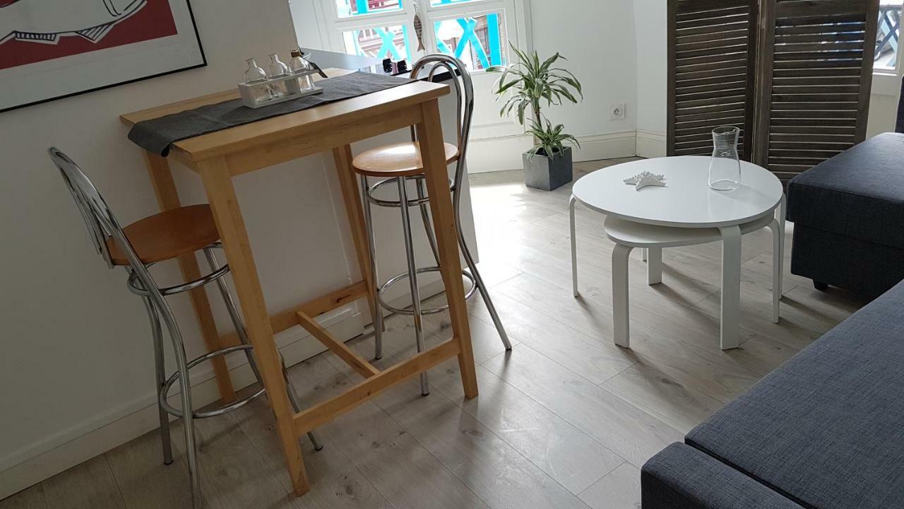 100 M De La Mer, Sauna, Wifi Apartment